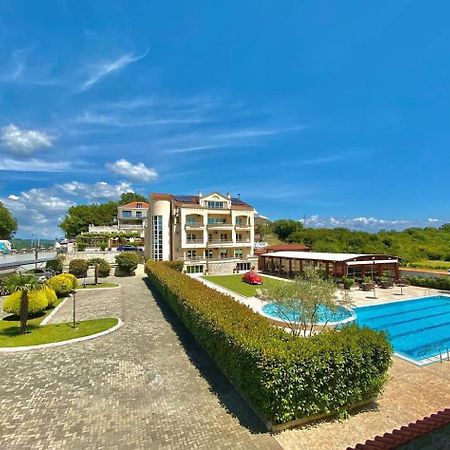 Apart Hotel Llolla Улцин Екстериор снимка