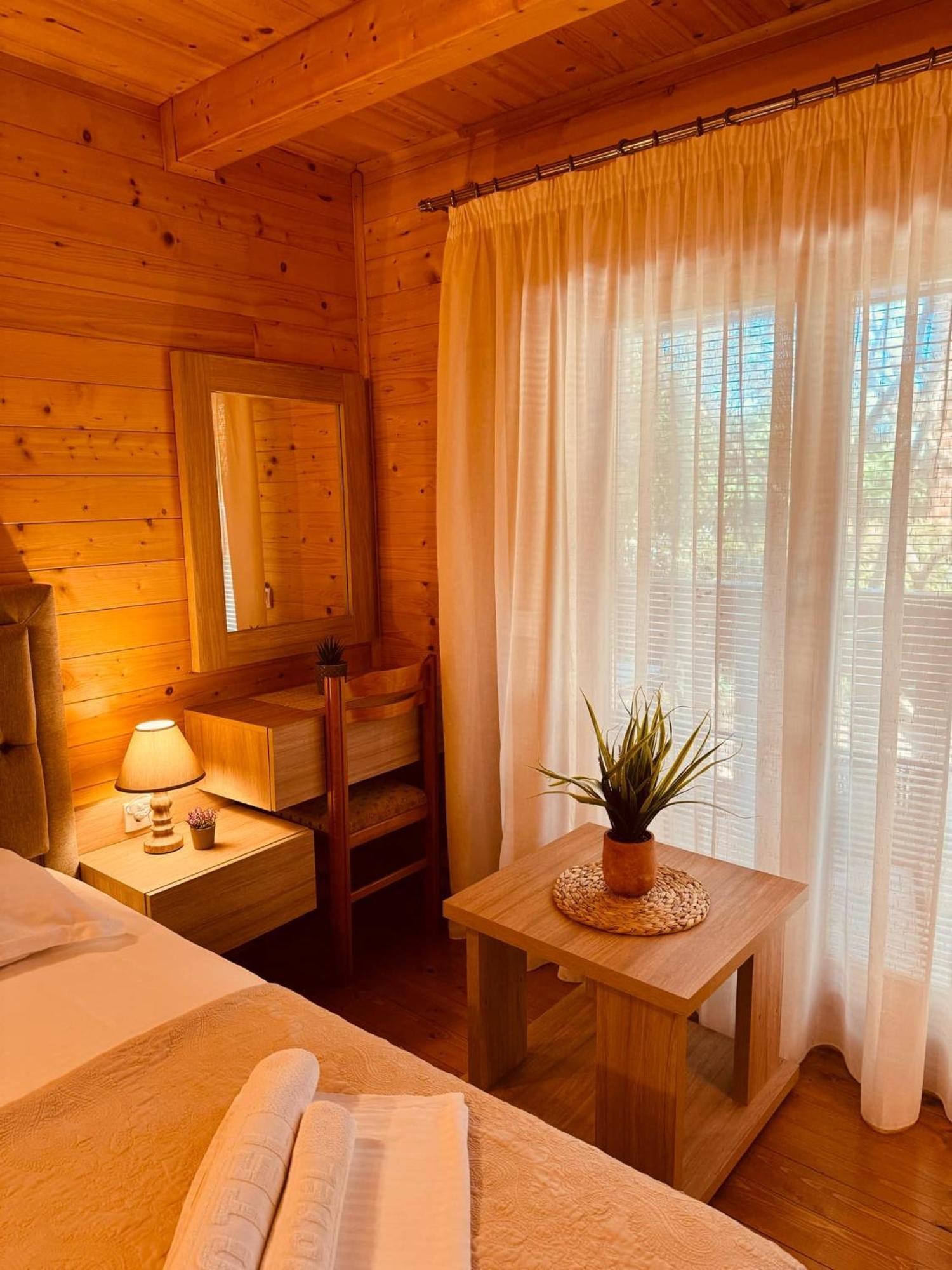 Apart Hotel Llolla Улцин Екстериор снимка