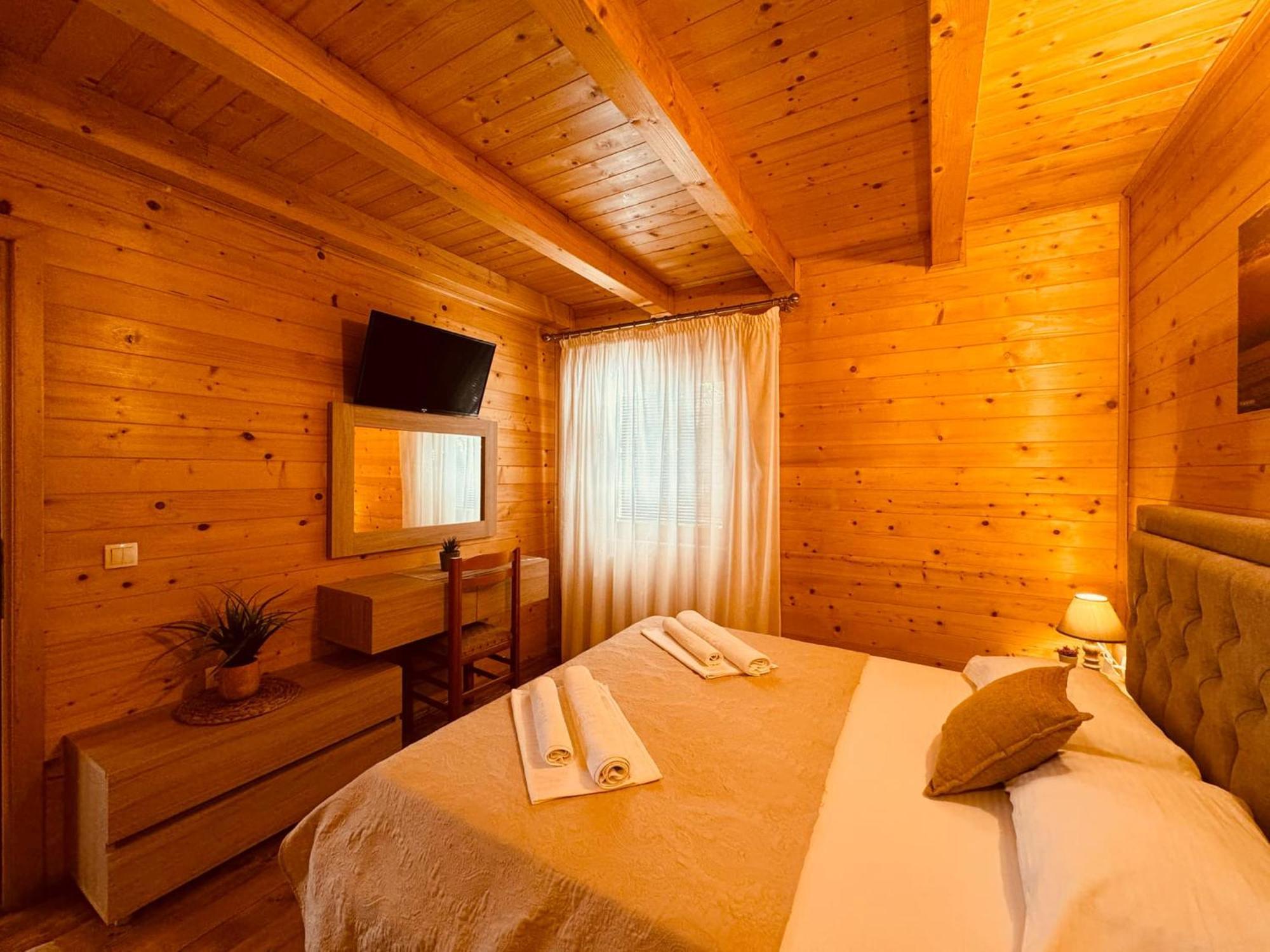 Apart Hotel Llolla Улцин Екстериор снимка