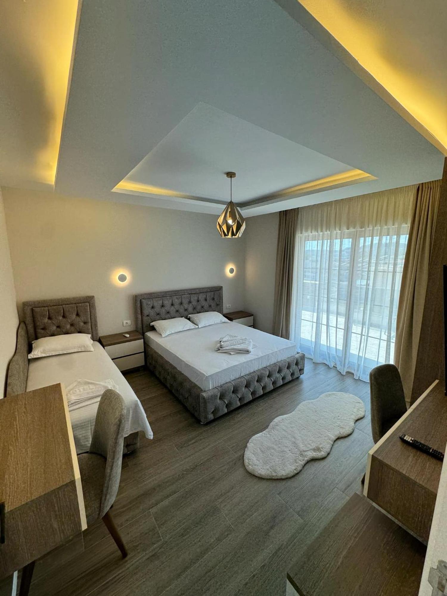 Apart Hotel Llolla Улцин Екстериор снимка
