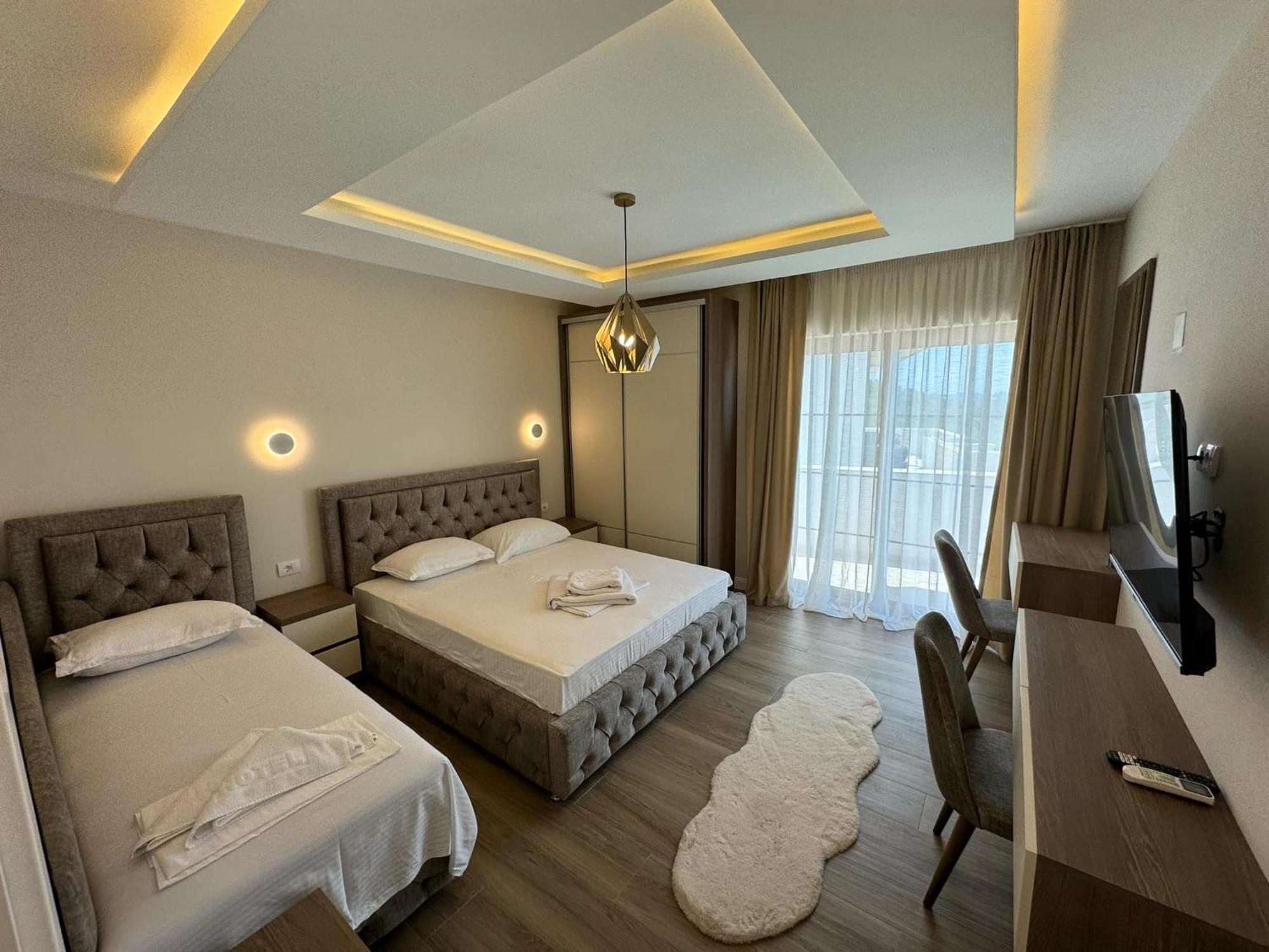 Apart Hotel Llolla Улцин Екстериор снимка
