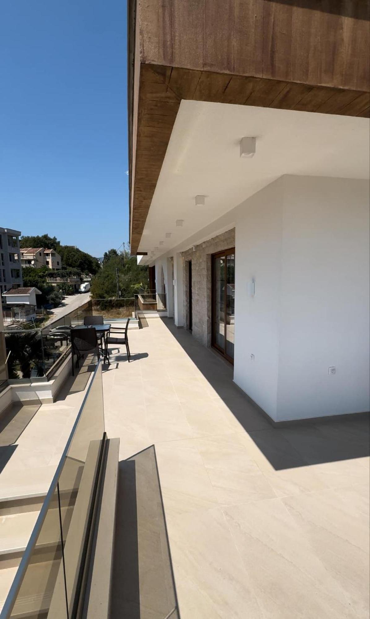 Apart Hotel Llolla Улцин Екстериор снимка