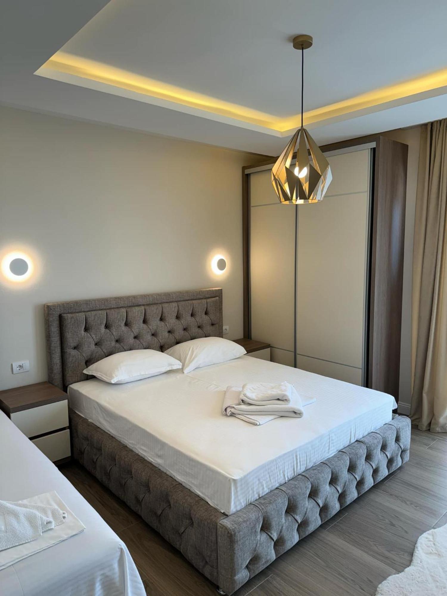 Apart Hotel Llolla Улцин Екстериор снимка