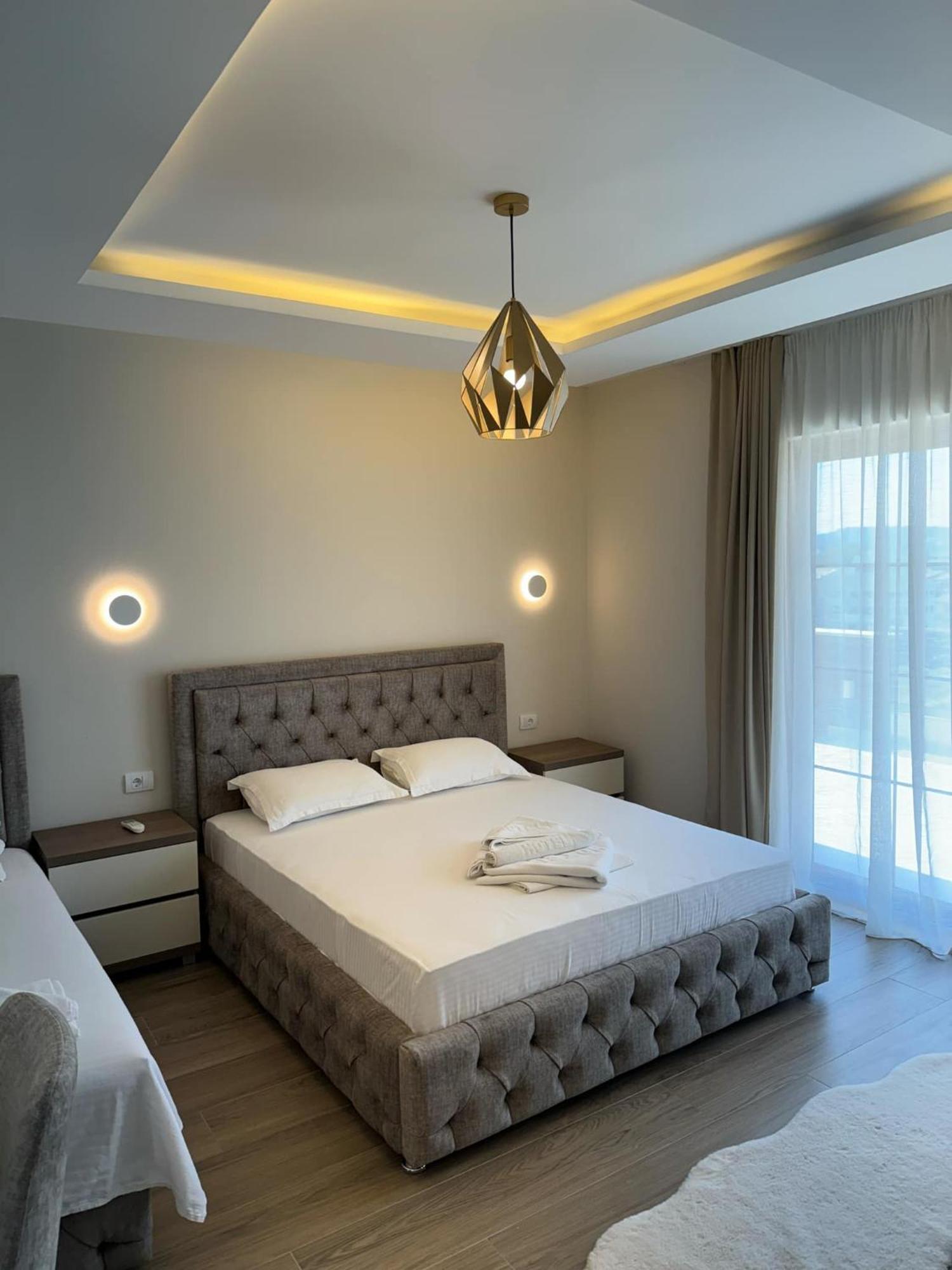 Apart Hotel Llolla Улцин Екстериор снимка