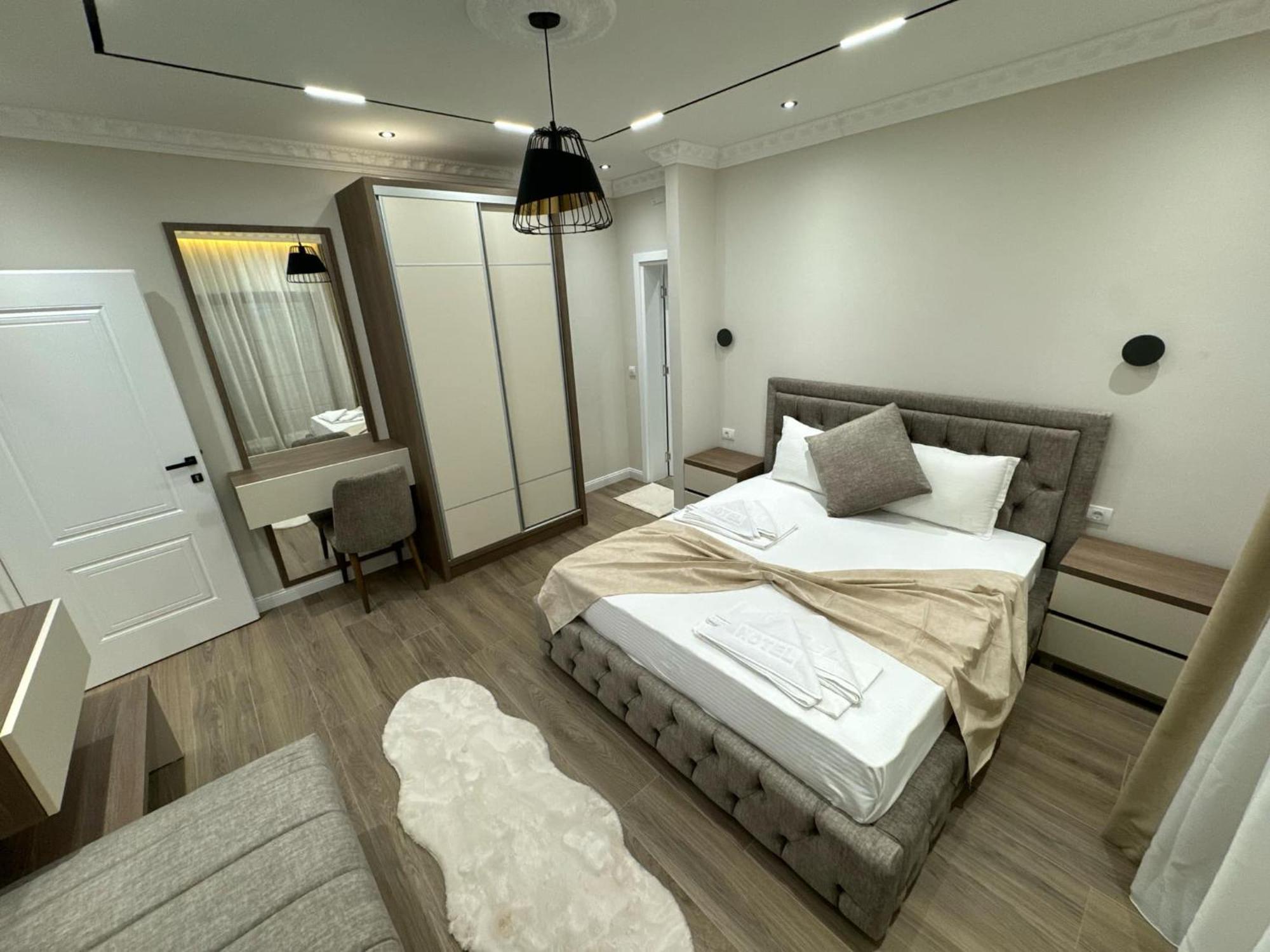 Apart Hotel Llolla Улцин Екстериор снимка