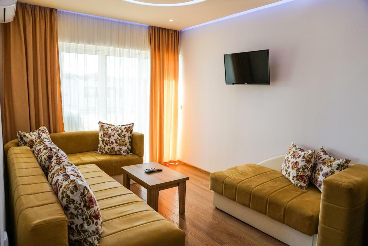Apart Hotel Llolla Улцин Екстериор снимка