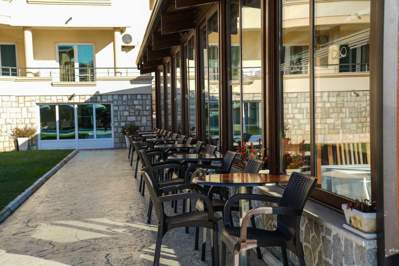 Apart Hotel Llolla Улцин Екстериор снимка