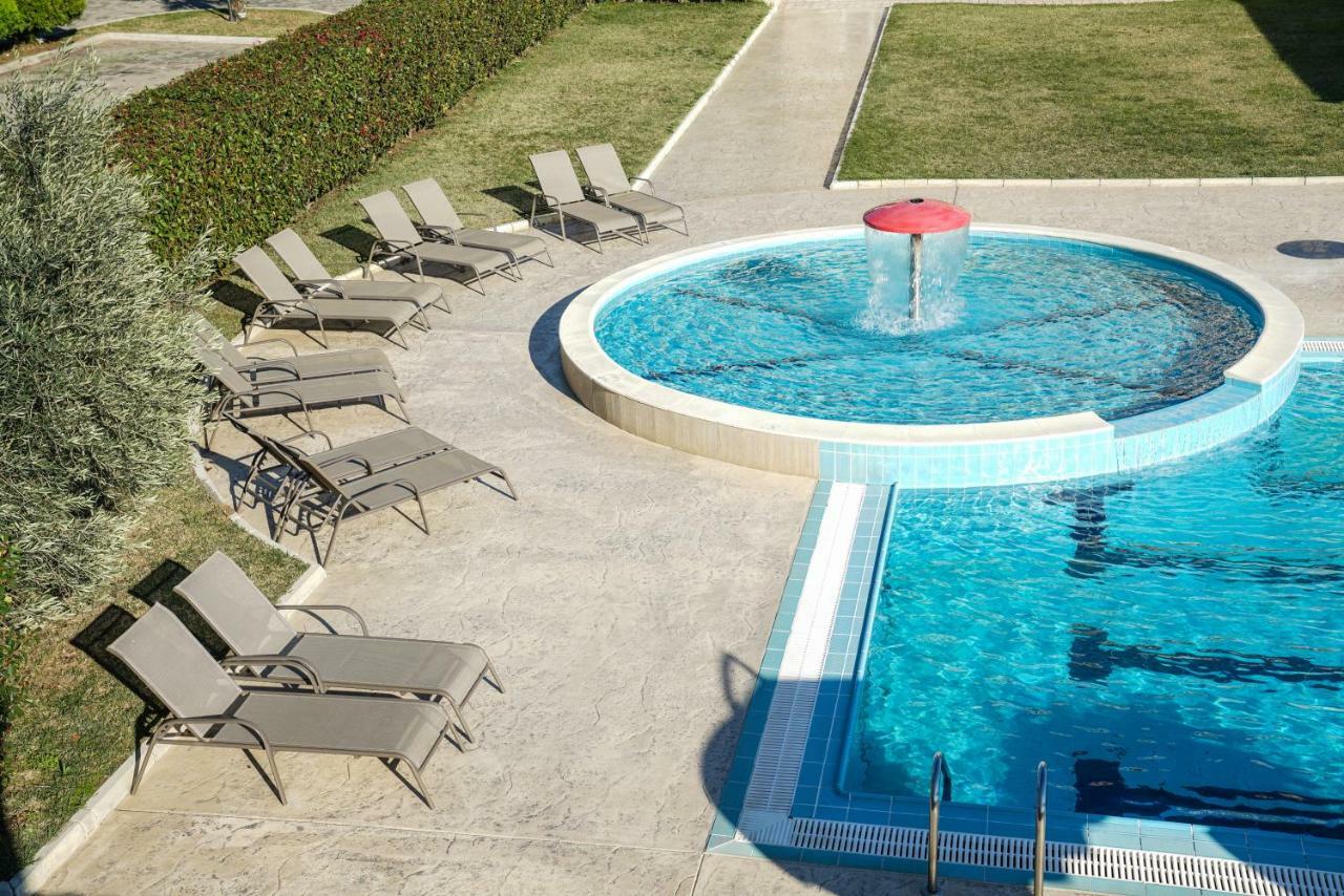 Apart Hotel Llolla Улцин Екстериор снимка