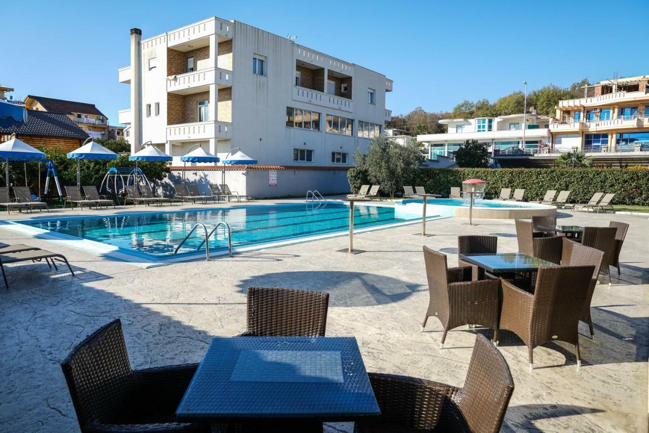 Apart Hotel Llolla Улцин Екстериор снимка